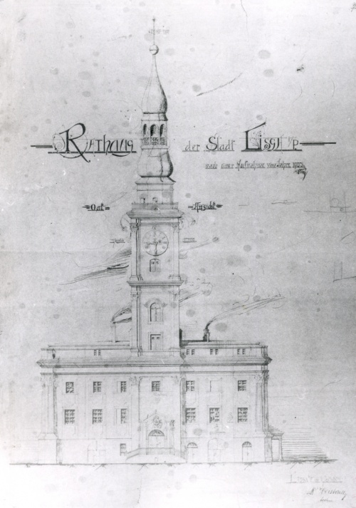 Ratusz. Rysunek elewacji wschodniej wyk. przez Weisbacha w 1904 r. (kopia w AWUOZL)