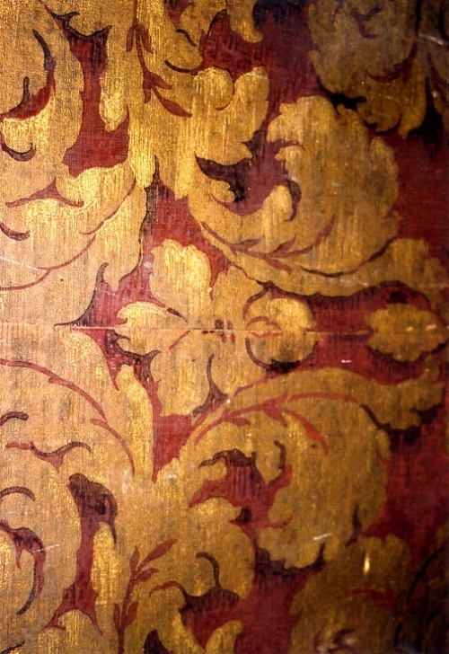 Leszno, dom rynek nr 5. Fragment tapety z k. XIX w. w salonie na I piętrze. (Fot. P. Surdyk, 2003 r. AWUOZL), zdjęcie nr 8