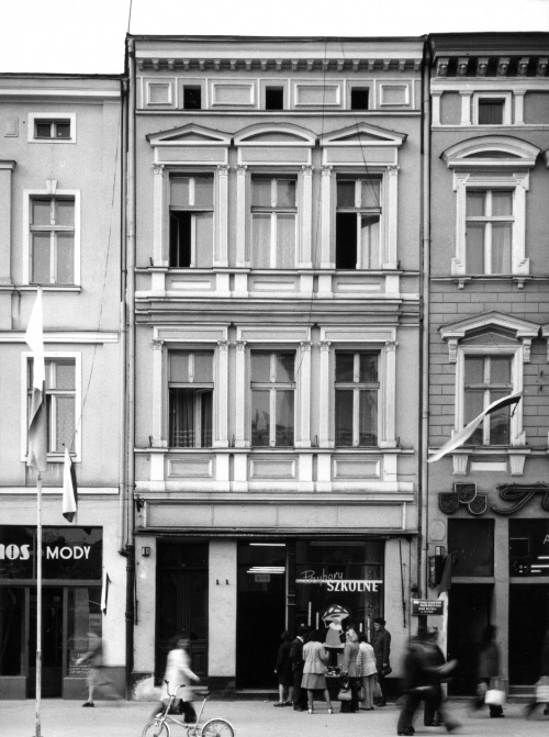 Leszno. Kamienica Rynek nr 5. Elewacja frontowa, stan z 1976 r. (fot. R. Kanikowski, AWUOZL), zdjęcie nr 2