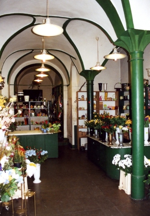 Kolumny wprowadzone w 1891 r. po likwidacji ściany działowej. (fot. E. Siejkowska, 2002 r. AWUOZL)