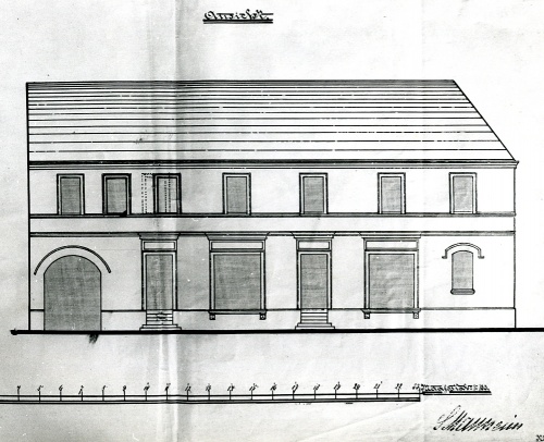 Leszno. Kamienica Rynek 19. Projekt przebudowy elewacji bocznej z 1888 r. Zaprojektowane wówczas witryny sklepowe częściowo są zachowane do dnia dzisiejszego. (kopia w AWUOZL)
