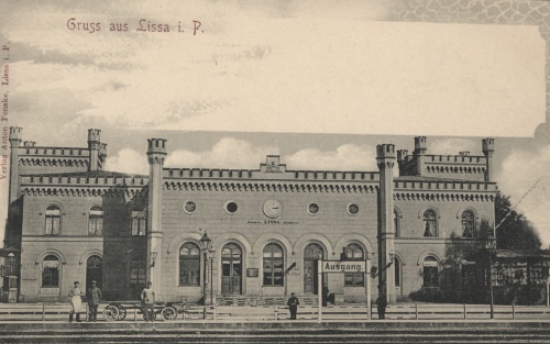 Zachodnia strona dworca kolejowego w Lesznie przed rozbudową w 1905 r.. Peron, z którego od 30 października 1857 r., odchodziły pociągi w kierunku Głogowa. (APL), zdjęcie nr 5