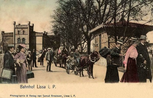 Dworzec kolejowy w Lesznie przed rozbudową z 1905 r. (pocztówka kolorowana z pocz. XX w., APL), zdjęcie nr 6