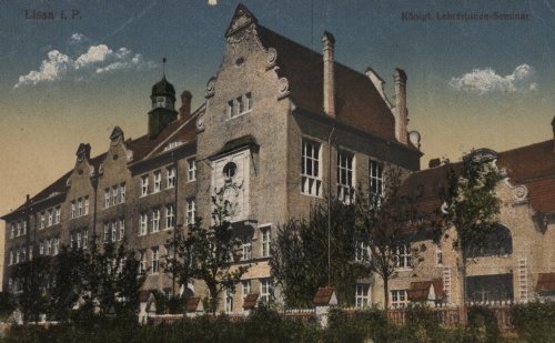 Katolickie Seminarium Żeńskie w Lesznie na pocztówce koloryzowanej sprzed 1914 r. (APL)