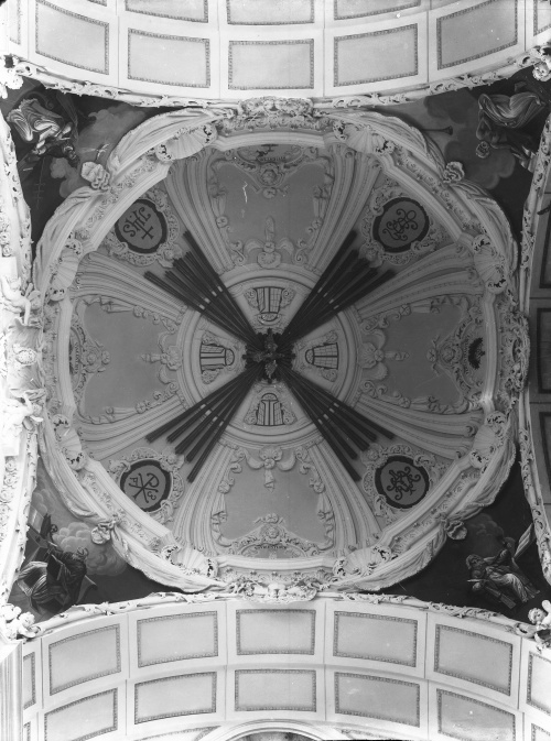 Kościół św. Mikołaja w Lesznie, barokowa kopuła nad dawnym prezbiterium. (fot. sprzed 1939 r., AWUOZP), zdjęcie nr 13